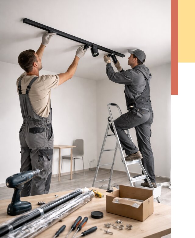 Установка трековых светильников в натяжной потолок в Добрянке от 4243 руб. | ОТДЕЛОЧНИК-Дбр